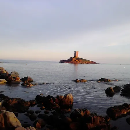 La Saint-raphael Διαμέρισμα